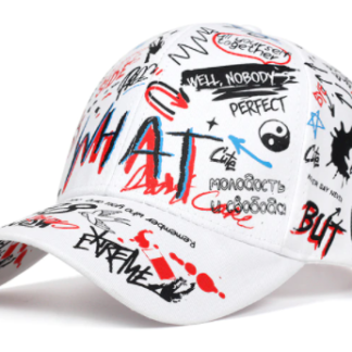 Gorra con estampado de grafiti